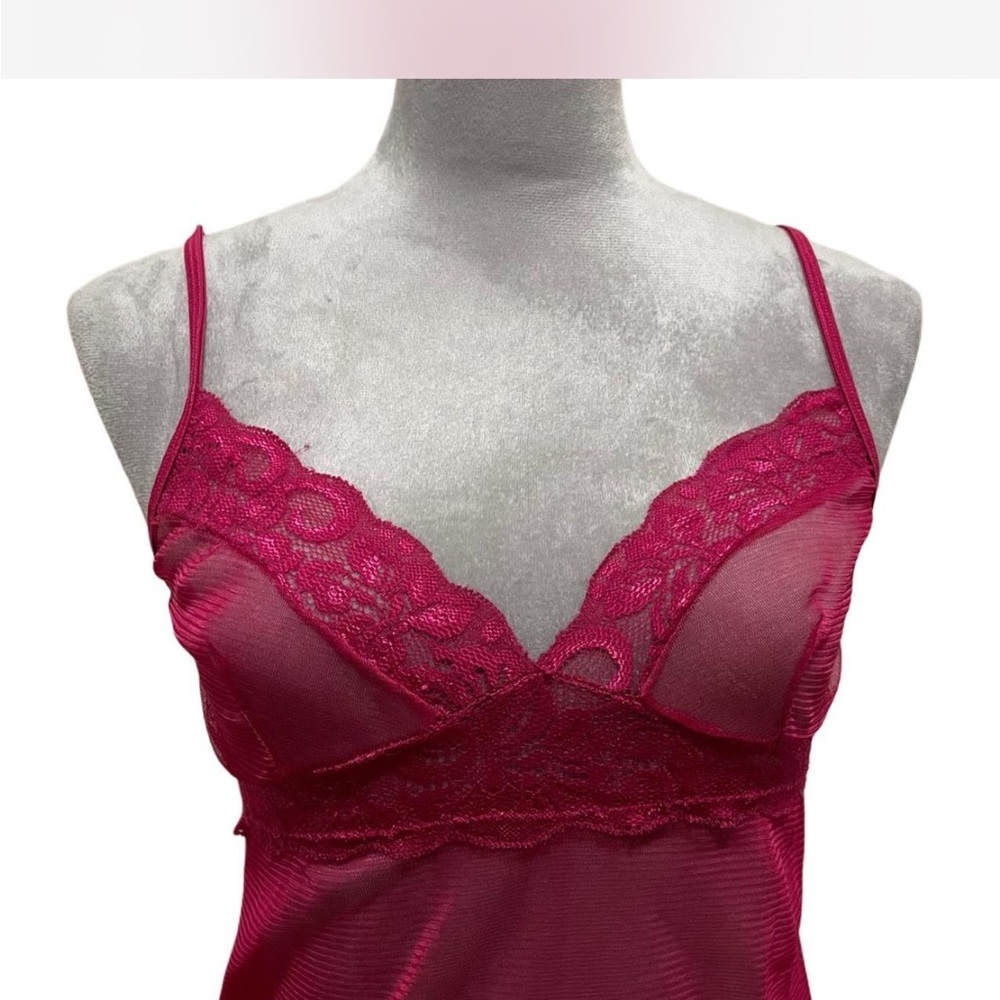 Raspberry Mesh Chemise - Picture 2 of 3